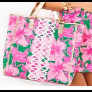 Lilly Pulitzer Kelly Green Hibis Kiss Tote NWT